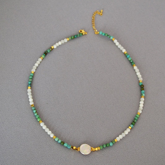 Retro Turquoise Bead Necklace With A Simple Elegant Vibe