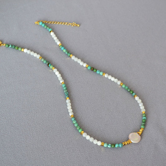 Retro Turquoise Bead Necklace With A Simple Elegant Vibe